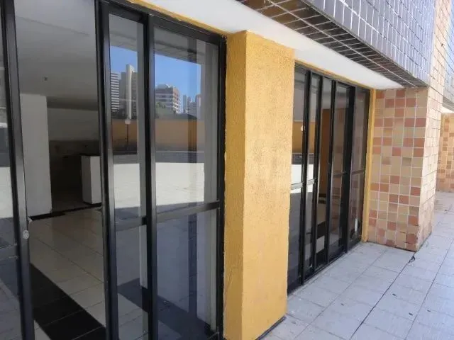 Imagem 10: Ótima Localização, 03 Quartos (Sendo 02 Suítes com Armários e 01 Dormitório)
