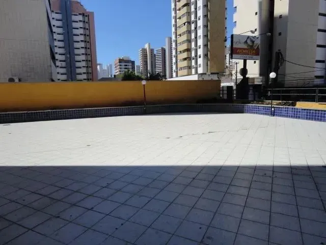 Imagem 8: Ótima Localização, 03 Quartos (Sendo 02 Suítes com Armários e 01 Dormitório)