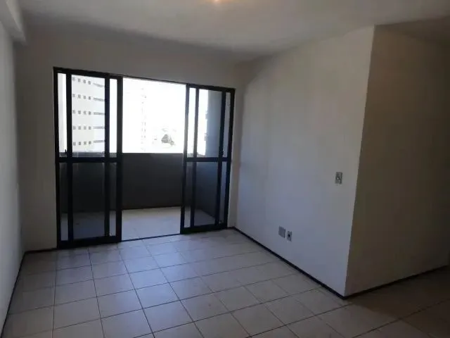 Imagem 7: Ótima Localização, 03 Quartos (Sendo 02 Suítes com Armários e 01 Dormitório)