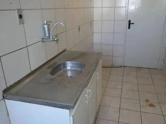Imagem 3: Ótima Localização, 03 Quartos (Sendo 02 Suítes com Armários e 01 Dormitório)