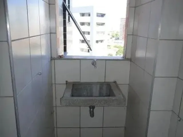 Imagem 15: Ótima Localização, 03 Quartos (Sendo 02 Suítes com Armários e 01 Dormitório)