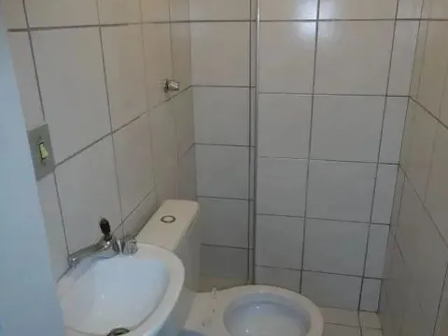 Imagem 9: Ótima Localização, 03 Quartos (Sendo 02 Suítes com Armários e 01 Dormitório)