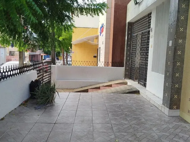 Imagem 11: Aluga-Se Casa Duplex com 05 Quartos na Divisa Centro com Joaquim Távora