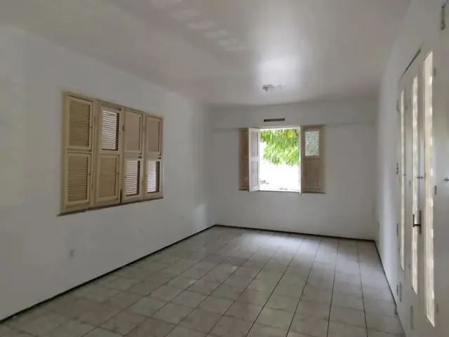 Imagem 9: Aluga-Se Casa Duplex com 05 Quartos na Divisa Centro com Joaquim Távora