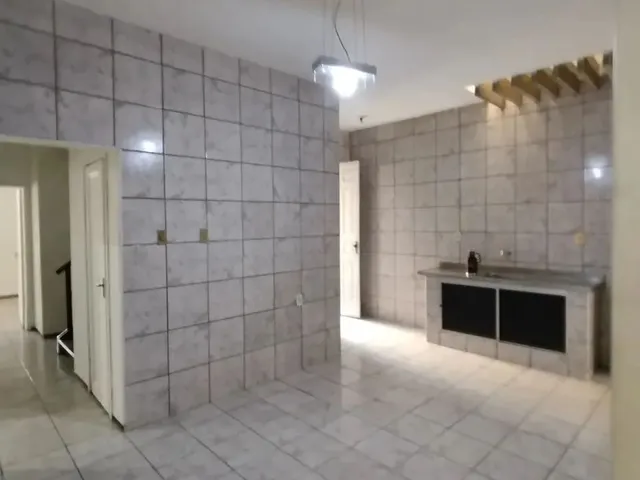 Imagem 7: Aluga-Se Casa Duplex com 05 Quartos na Divisa Centro com Joaquim Távora