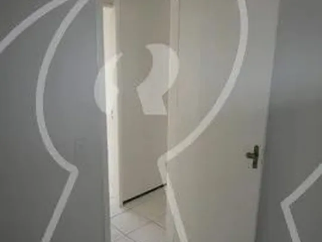 Imagem 2: Excelente Localização, com 03 Quartos (Sendo 01 Suíte,02 com Armários), Sala, Wc