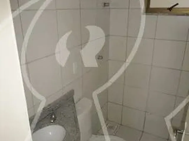 Imagem 9: Excelente Localização, com 03 Quartos (Sendo 01 Suíte,02 com Armários), Sala, Wc