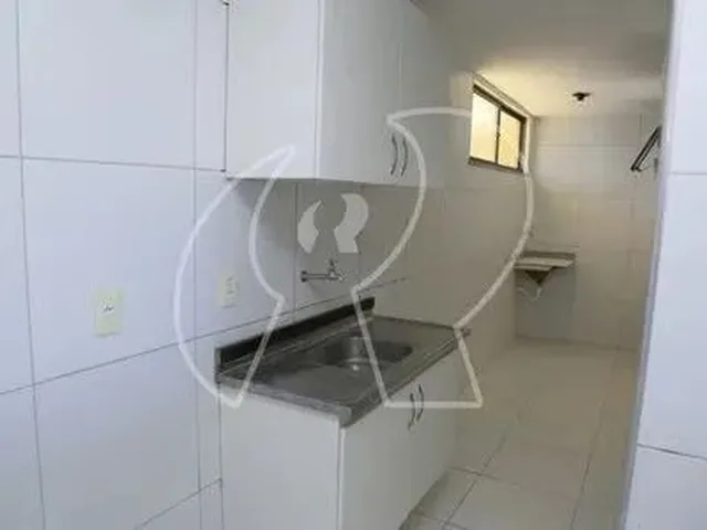Imagem 9: Excelente Localização, com 03 Quartos (Sendo 01 Suíte,02 com Armários), Sala, Wc
