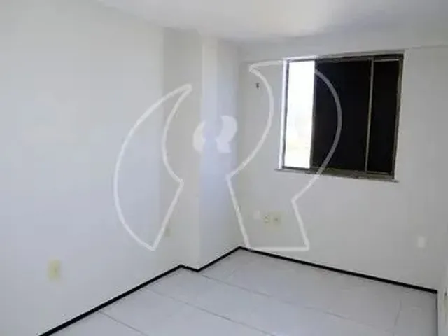 Imagem 9: Excelente Localização, com 03 Quartos (Sendo 01 Suíte,02 com Armários), Sala, Wc
