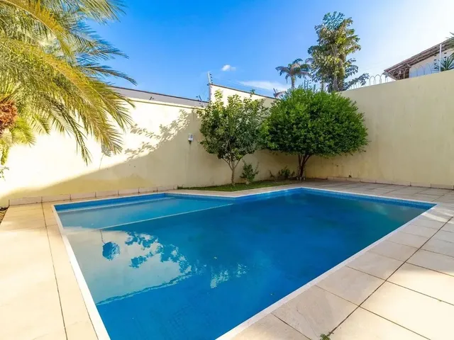 Imagem: Casa Duplex com Piscina no Calhau