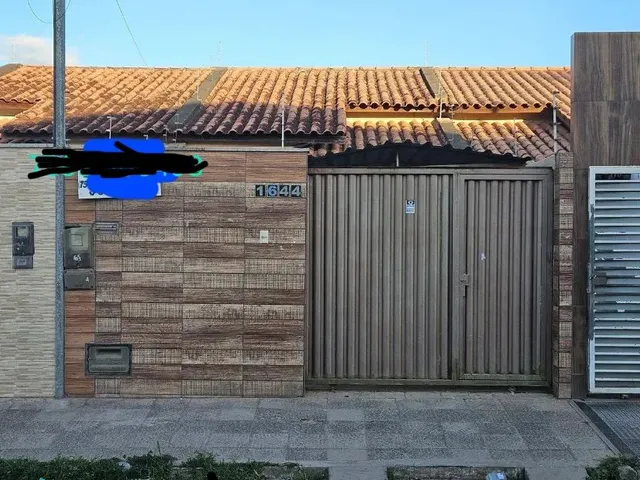 Imagem: A casa possui 2 Dormitórios, 2 Banheiros, 1 Vaga na
