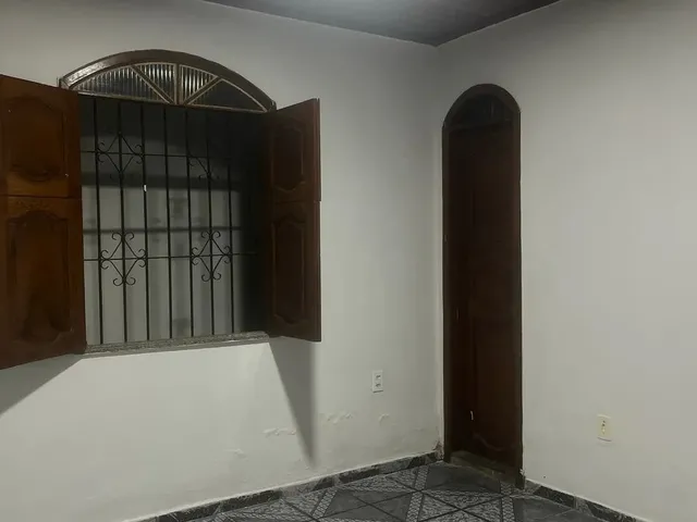 Imagem 2: Casa Maravilhosa na Frente da Praça