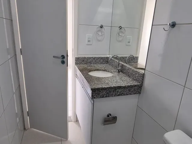 Imagem 12: Alugo Ótimo Apt° no 1° Andar com 3 Quartos, Sendo 1 Suíte, no Caminho do Sol. Nascente