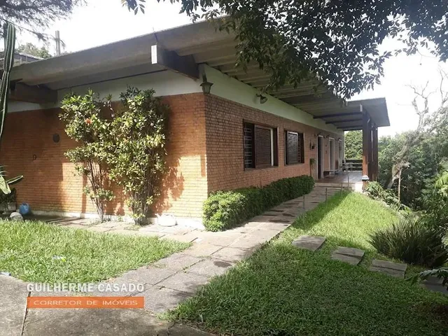 Imagem: Casa de Rua no Centro da Granja Viana