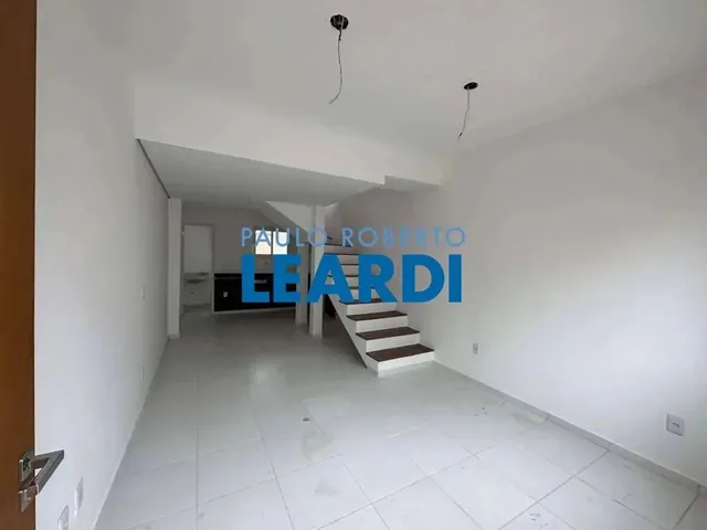 Imagem: A casa em condomínio possui 2 Dormitórios, 2 Banheiros, 2