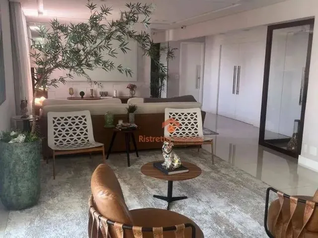 Imagem: Apartamento com 4 Dormitórios À Venda