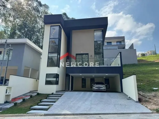 Imagem: Casa de Condomínio em Alameda Serra do