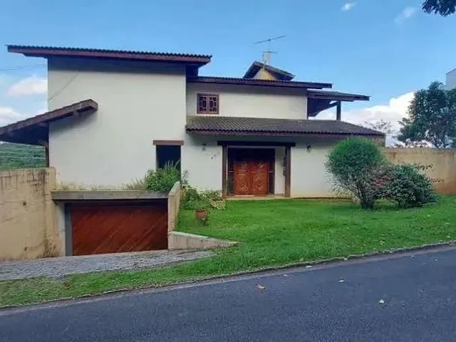 Imagem: Casa com 7 Dormitórios À Venda, 865 M²