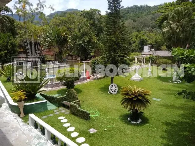 Imagem: Julio Bogoricin Venda Sítio Piscina Salões
