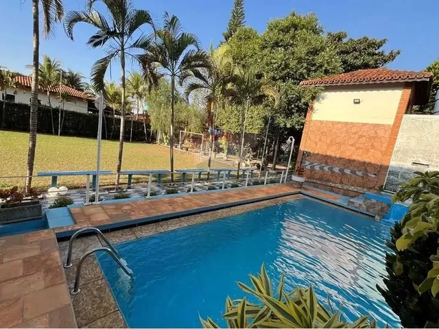 Imagem: Chácara Exuberante a Venda com 3 Quartos