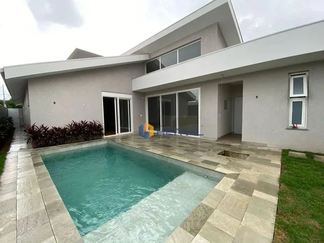 Imagem: Casa com 3 Suítes À Venda por R$ 2.300.000