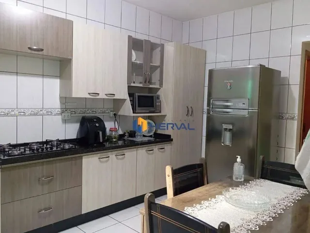 Imagem: Casa com 2 Quartos À Venda, 99 M² por