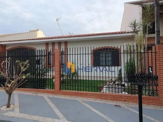 Imagem: Casa com 3 Quartos À Venda, 210 M² por