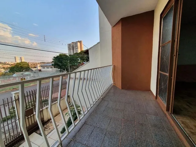 Imagem: Sobrado com 3 Dormitórios À Venda, 248