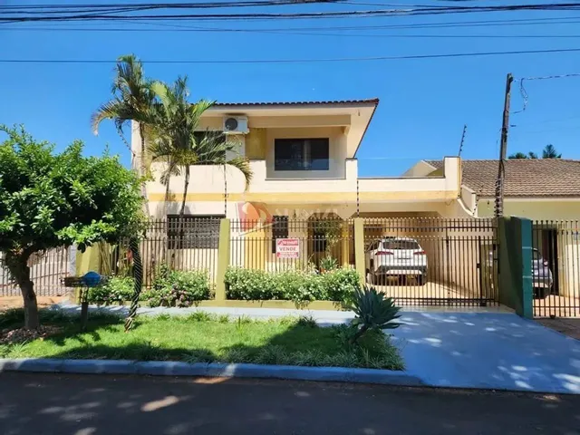 Imagem 1: Sobrado À Venda em Maringá, Jardim Alvorada, com 4 Quartos, com 200 M²