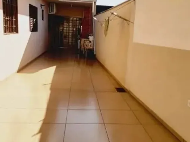 Imagem 7: Casa para Venda em Maringá, Jardim Olímpico, 3 Dormitórios, 1 Suíte, 1 Banheiro, 4