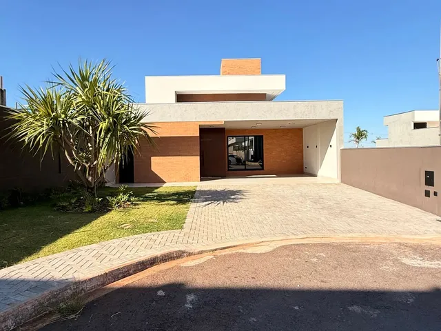 Imagem: A casa em condomínio possui 3 Dormitórios, 4 Banheiros, 4