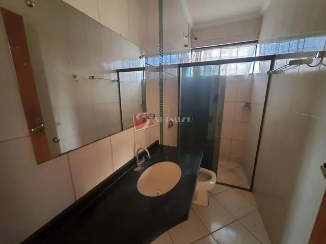 Imagem 8: Casa À Venda e para Alugar em Maringá, Jardim Leblon, com 3 Quartos, com 107.63 M²