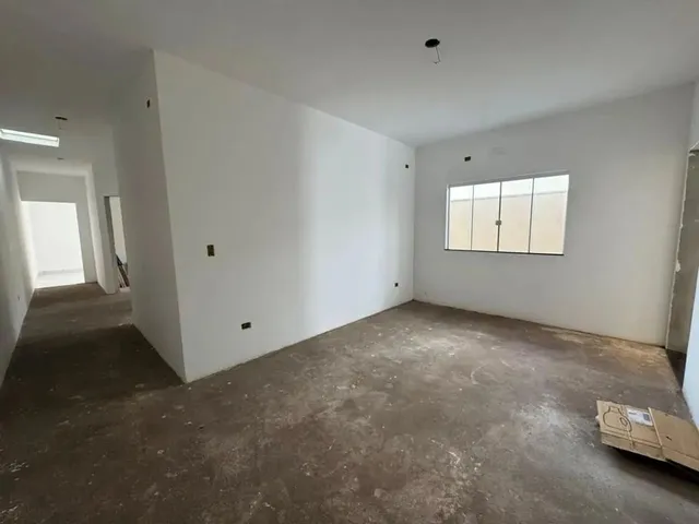 Imagem 10: Casa À Venda em Maringá, Jardim Verônica, com 3 Quartos, com 149.6 M²