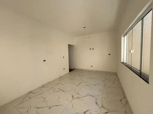 Imagem 2: Casa À Venda em Maringá, Jardim Verônica, com 3 Quartos, com 149.6 M²