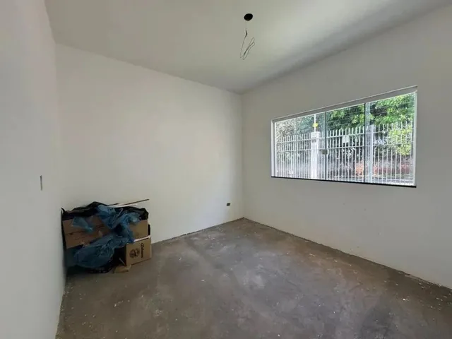 Imagem 4: Casa À Venda em Maringá, Jardim Verônica, com 3 Quartos, com 149.6 M²
