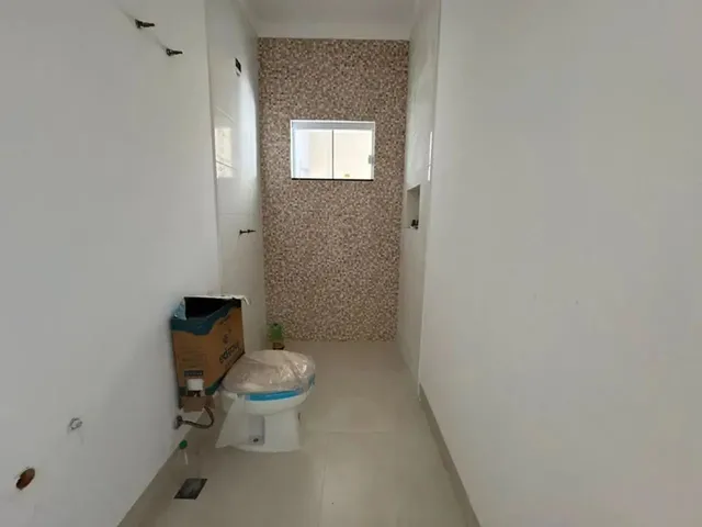 Imagem 15: Casa À Venda em Maringá, Jardim Verônica, com 3 Quartos, com 149.6 M²