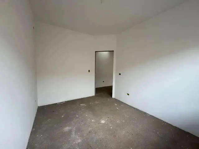 Imagem 7: Casa À Venda em Maringá, Jardim Verônica, com 3 Quartos, com 149.6 M²