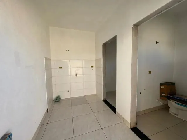 Imagem 5: Casa À Venda em Maringá, Jardim Verônica, com 3 Quartos, com 149.6 M²