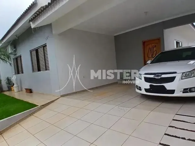 Imagem 1: Casa Térrea 3 Quartos e Terreno Inteiro no Jardim Paris - Maringá - Pr