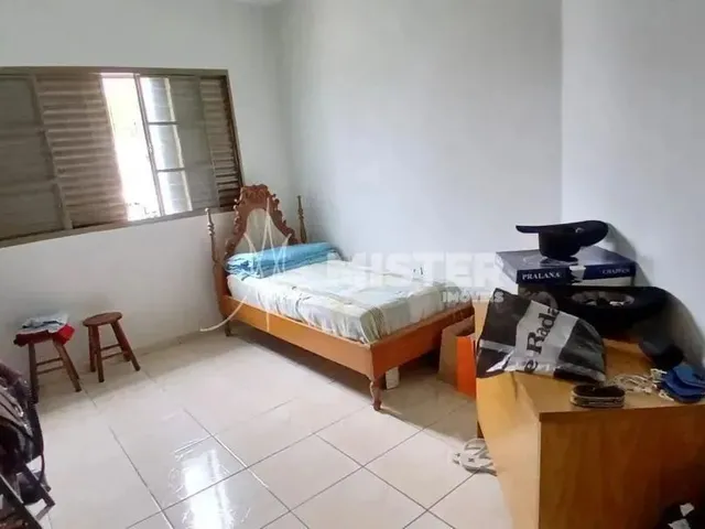 Imagem 13: Casa Térrea 3 Quartos e Terreno Inteiro no Jardim Paris - Maringá - Pr