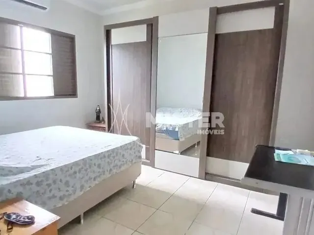 Imagem 8: Casa Térrea 3 Quartos e Terreno Inteiro no Jardim Paris - Maringá - Pr