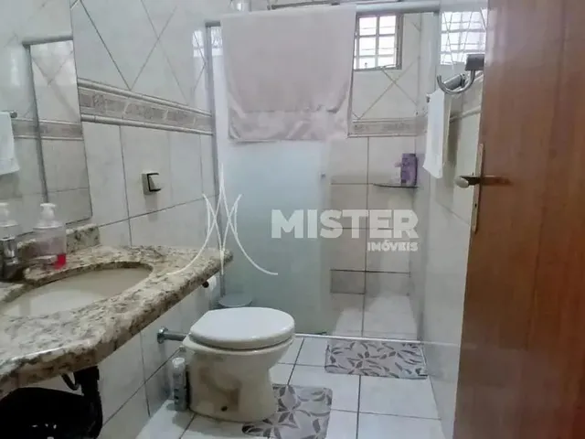 Imagem 4: Casa Térrea 3 Quartos e Terreno Inteiro no Jardim Paris - Maringá - Pr