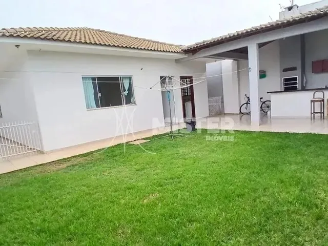 Imagem 3: Casa Térrea 3 Quartos e Terreno Inteiro no Jardim Paris - Maringá - Pr