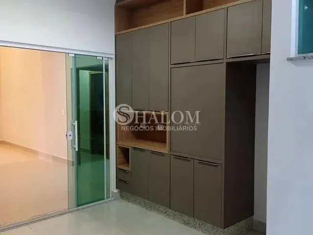Imagem 3: Casa À Venda em Maringá, Jardim Oriental, com 3 Quartos, com 121 M²
