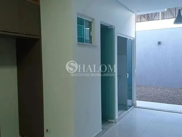 Imagem 2: Casa À Venda em Maringá, Jardim Oriental, com 3 Quartos, com 121 M²