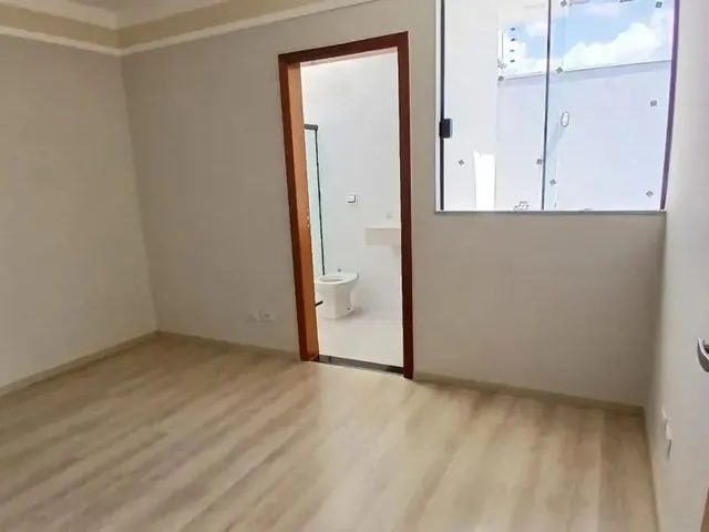 Imagem 2: Casa Térrea com 3 Quartos Sendo 2 Suítes e Piscina no Jardim Munique - Maringá - Pr