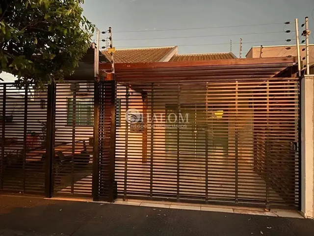 Imagem: Casa À Venda em Maringá, Jardim Oriental