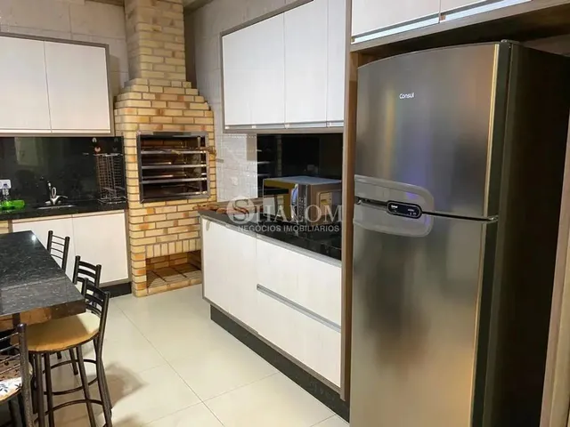 Imagem 8: Casa À Venda em Maringá, Jardim Oriental, com 3 Quartos, com 158 M²
