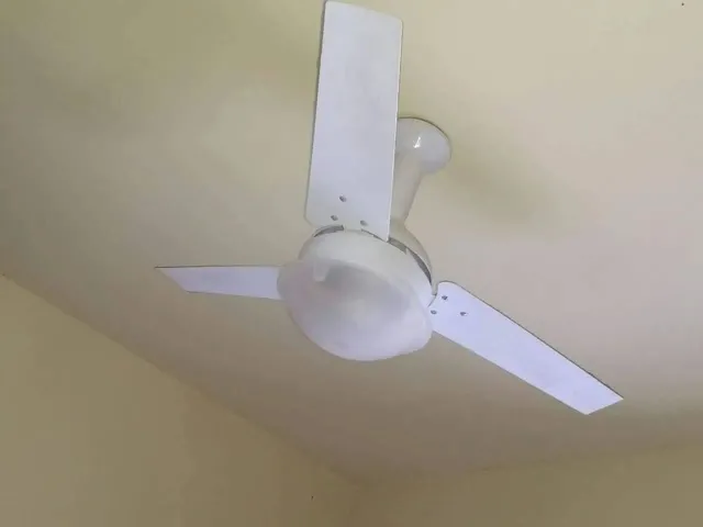 Imagem 15: Ótima Residência em Laje C/Suíte em Rua Comercial