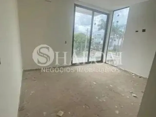 Imagem 5: Sobrado À Venda em Maringá, Jardim Tóquio, com 3 Quartos, com 180 M²